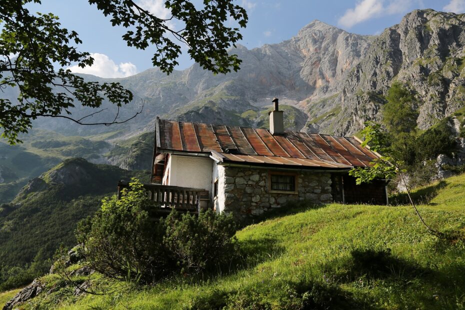 mountains, alpine cabin, affordable lodges in montana